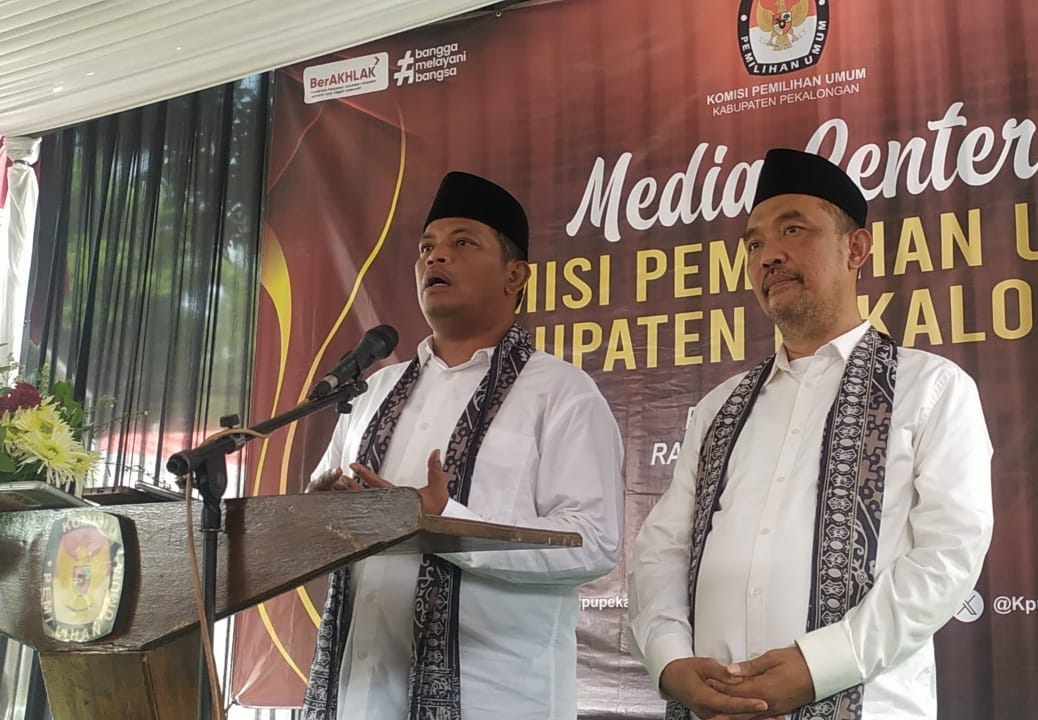 Gandeng Pengusaha, Wakil Bupati Pekalongan Daftar Pilkada 2024 Manfaatkan Putusan MK